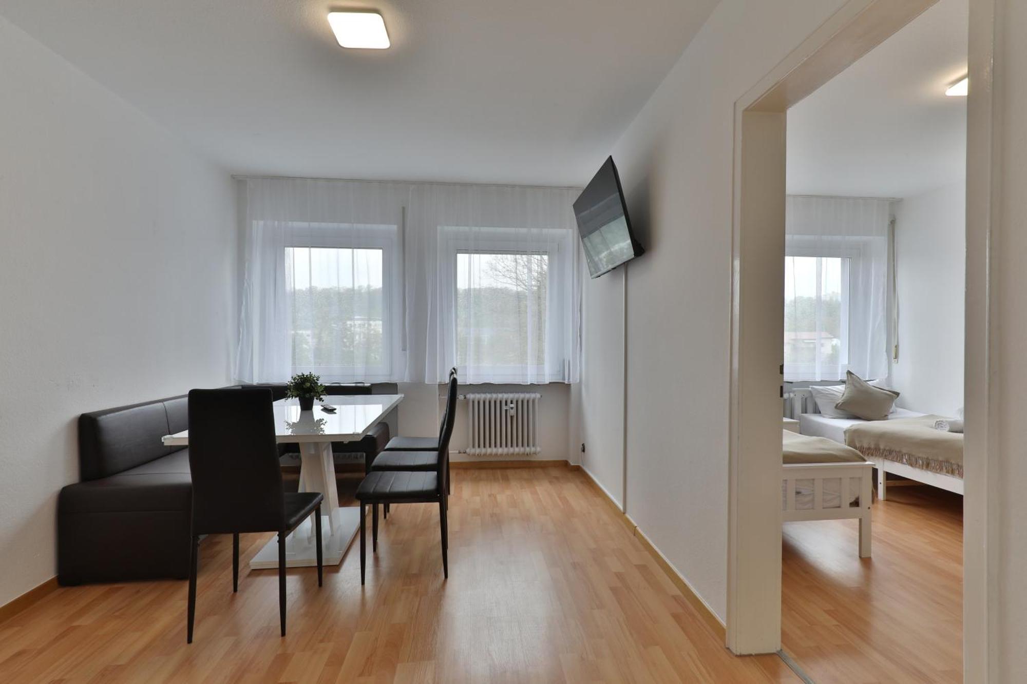 Moderne Ferienwohnungen - Service Wie Im Hotel Goppingen Bagian luar foto