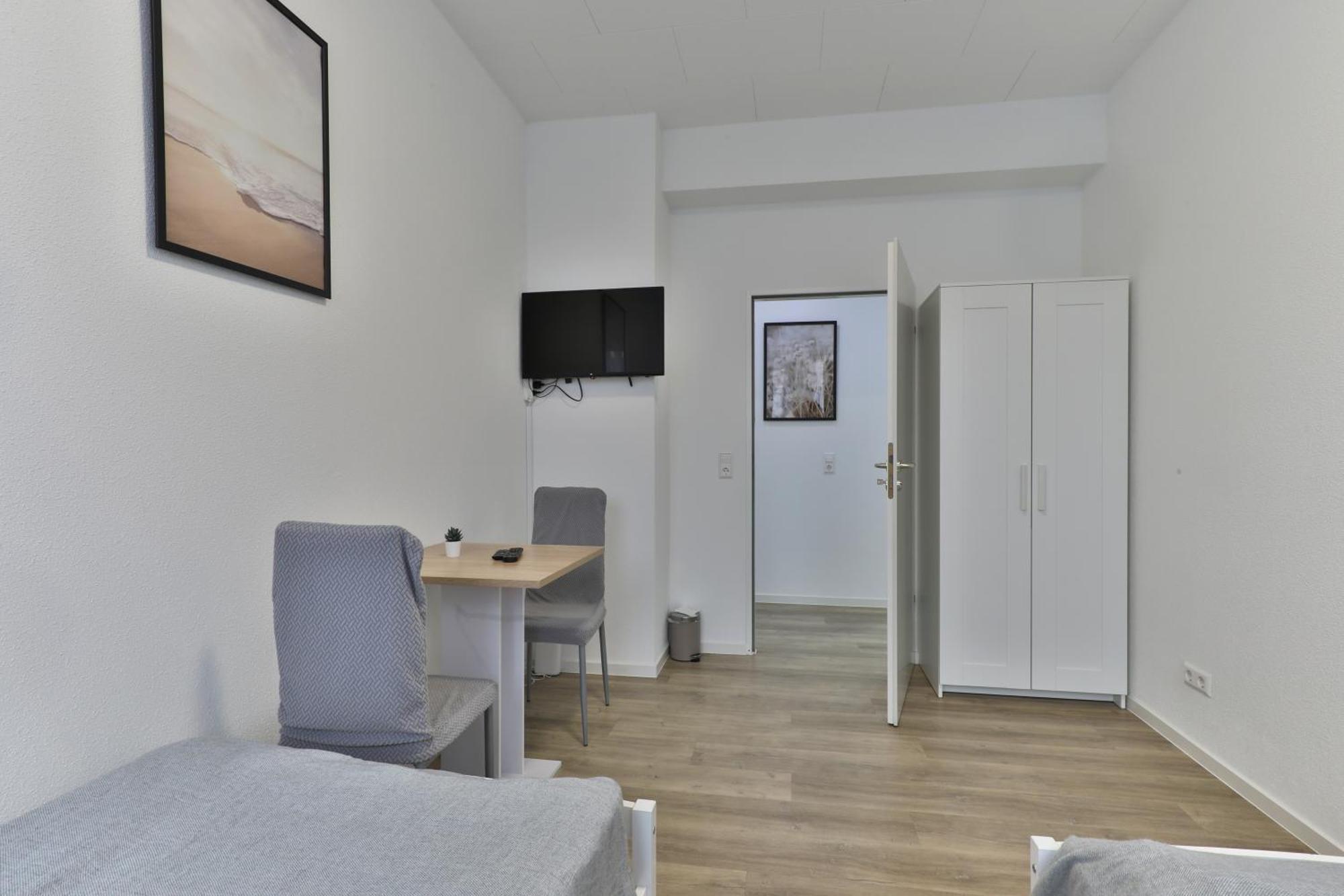 Moderne Ferienwohnungen - Service Wie Im Hotel Goppingen Bagian luar foto