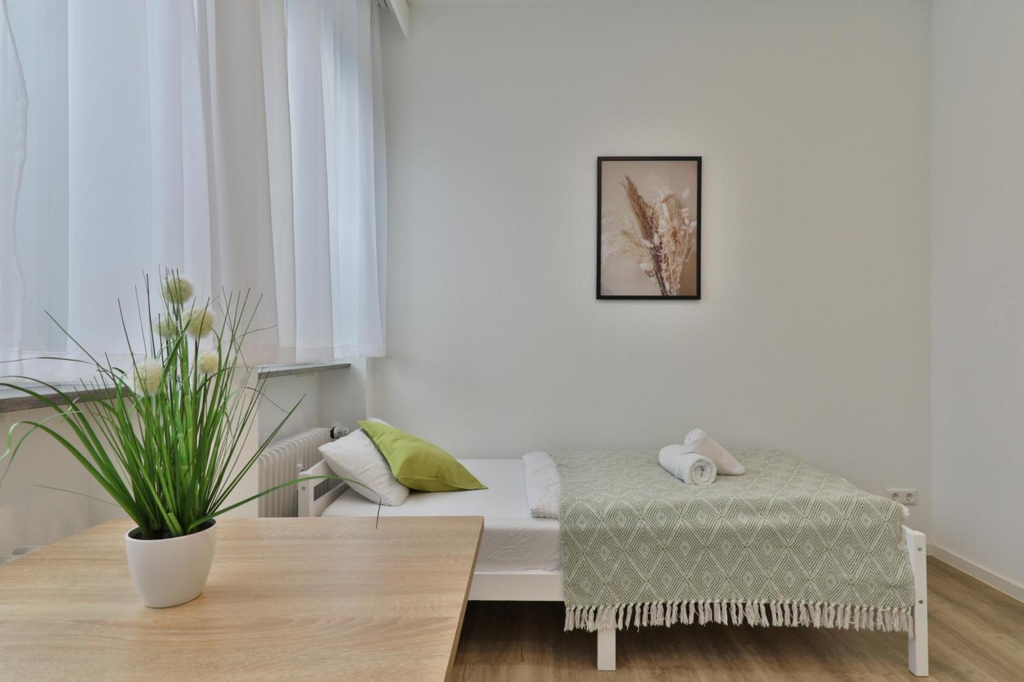 Moderne Ferienwohnungen - Service Wie Im Hotel Goppingen Bagian luar foto