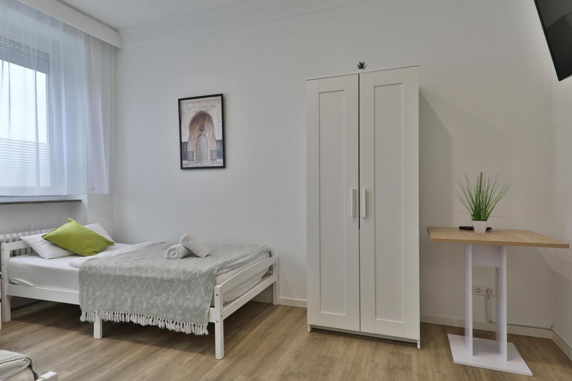 Moderne Ferienwohnungen - Service Wie Im Hotel Goppingen Bagian luar foto